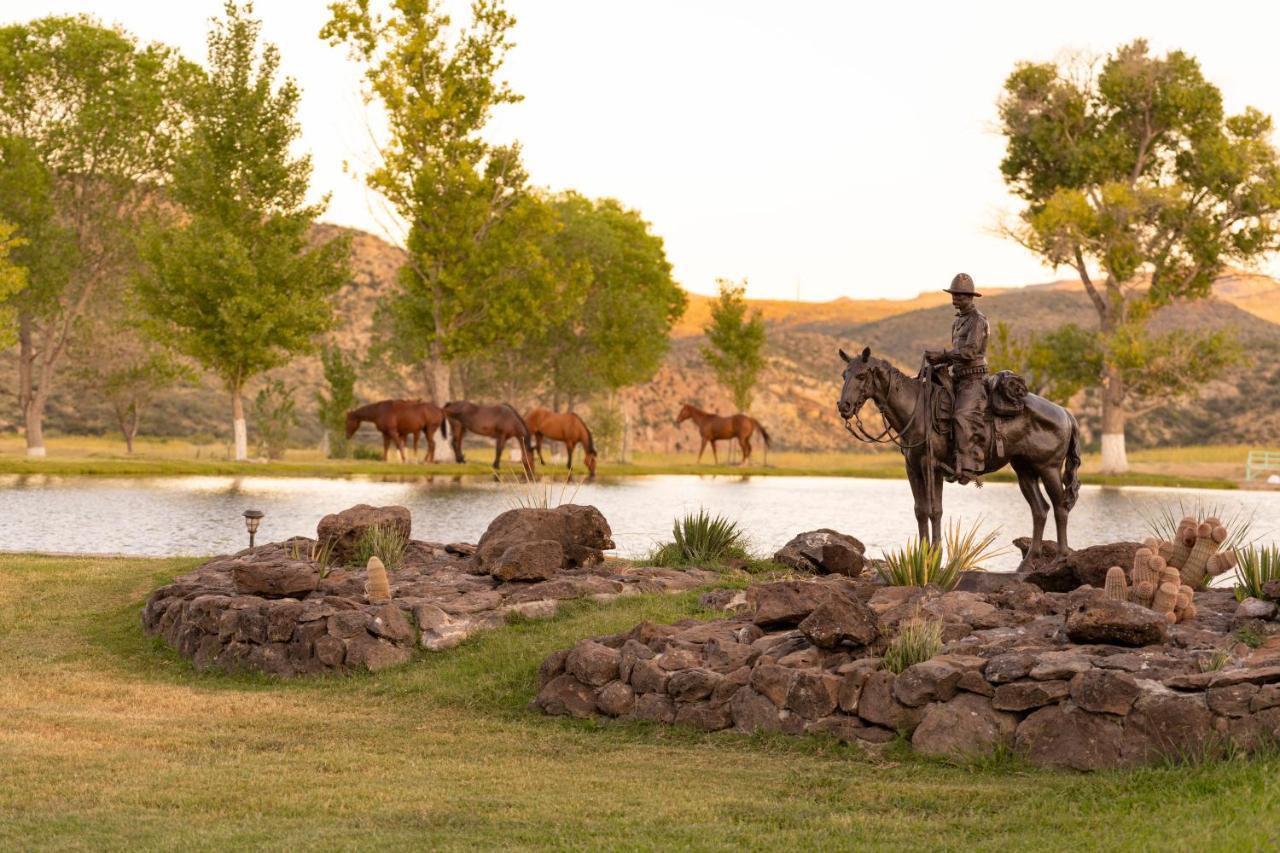 Cibolo Creek Ranch & Resort Marfa Exterior photo